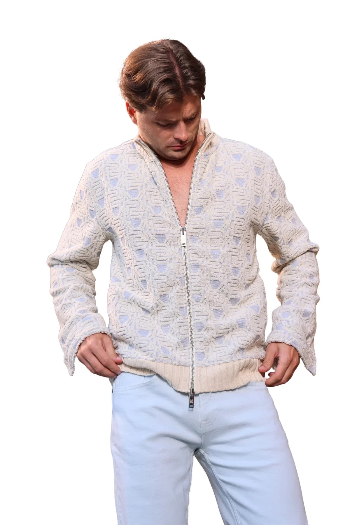 Denim Moon erkek krem desenli dokuma ceket, dik yaka ve ribanalı bel detayıyla modelde önden yakın görünüm.