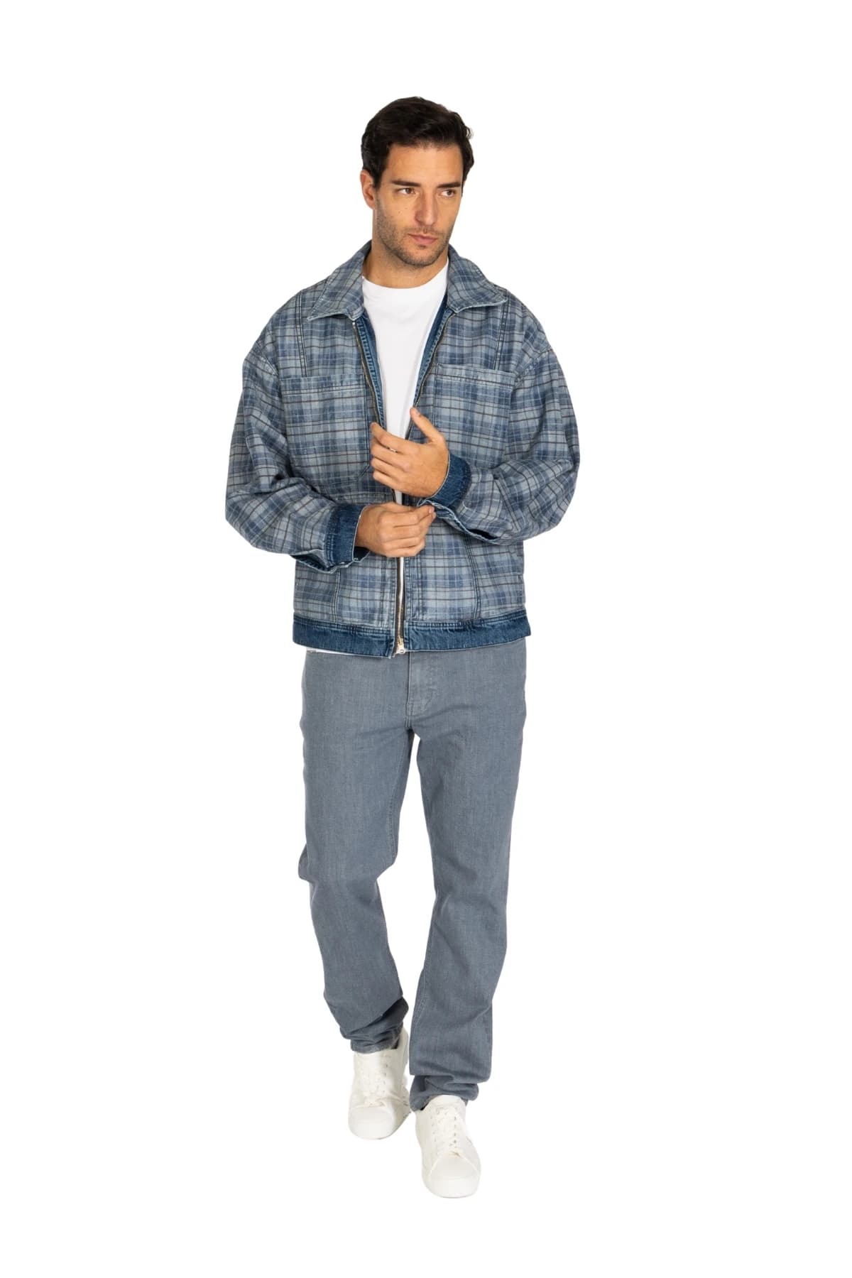 Denim Moon erkek mavi ekose desenli denim ceket, fermuarlı ön kapama ve denim manşet detayı, modelde önden görünüm.