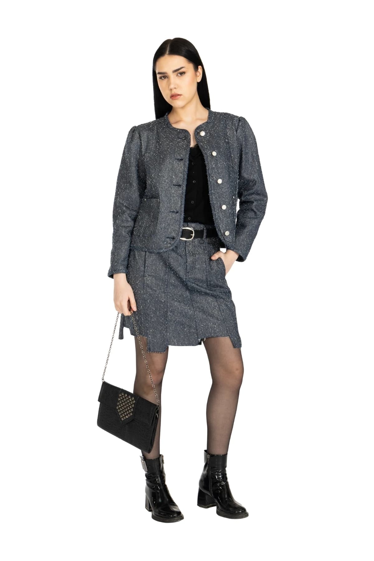Denim Moon kadın antrasit melanj yakasız dokuma ceket, metal düğmeli önüyle modelde önden tam boy görünüm.