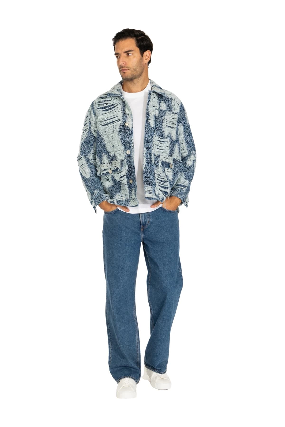Denim Moon erkek mavi şal desenli denim gömlek, rahat oversize kesim, modelde önden görünüm.