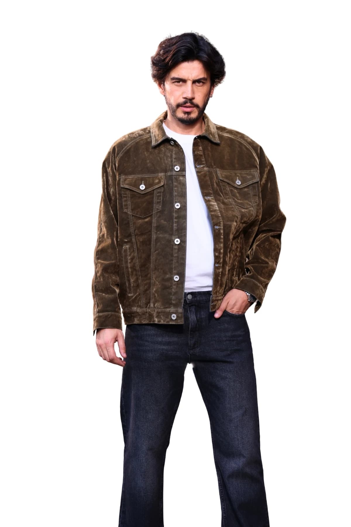 Denim Moon erkek koyu lacivert geniş düz paça denim pantolon, beş cep detayı ve ön cepleriyle modelde önden görünüm.