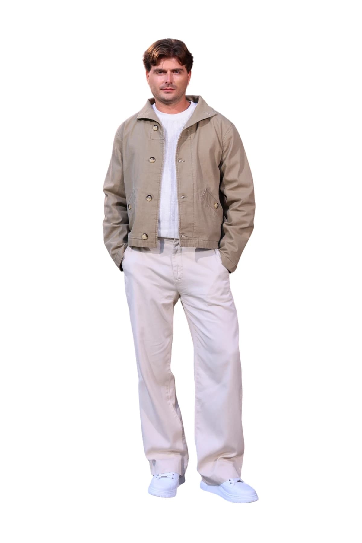 Denim Moon erkek taş rengi geniş düz paça dokuma pantolon, rahat kalıbıyla modelde önden tam boy görünüm.